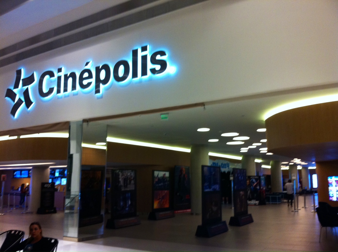 cinema-shopping-jk